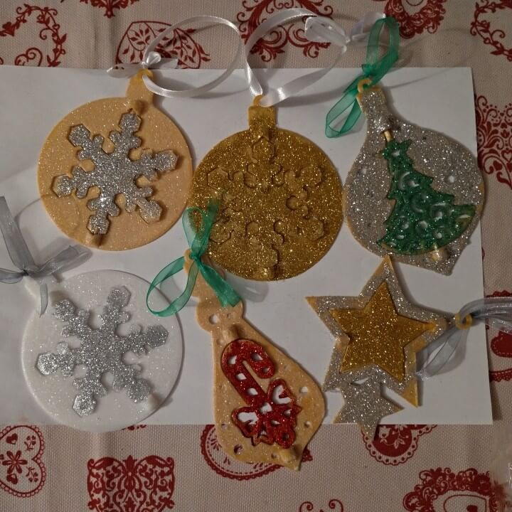 3D Printed Small Snowflake Ornaments - from the Snowflake Machine by  mathgrrl